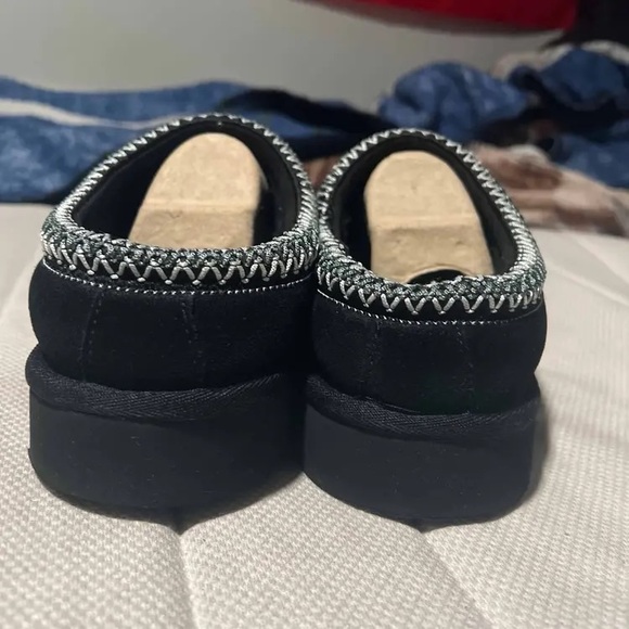Black Slip-On Clogs with Zigzag Trim